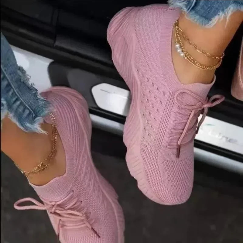 Breathable and Stylish Lace-Up Sneakers